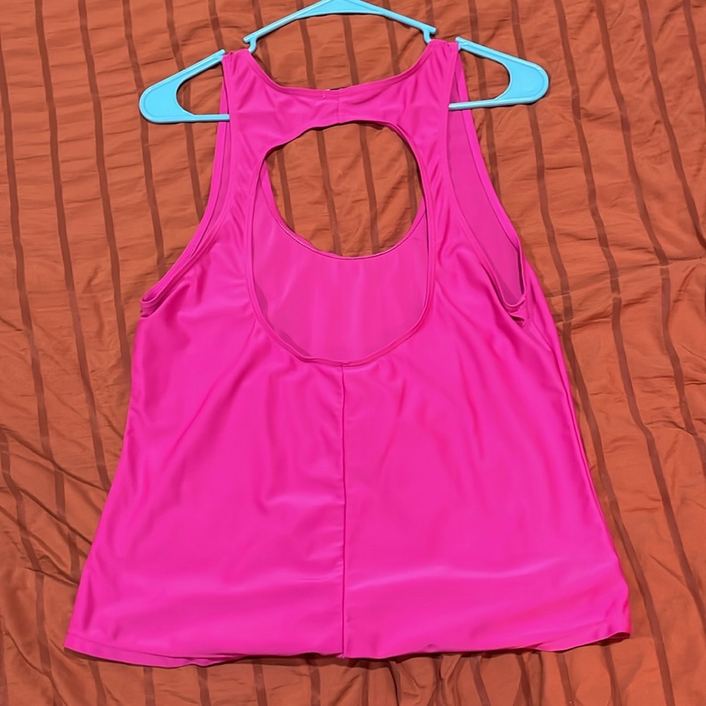Workout tank - Picture 2 of 3